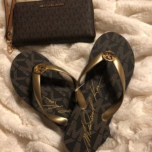 Michael Kors - Signature Flip Flop